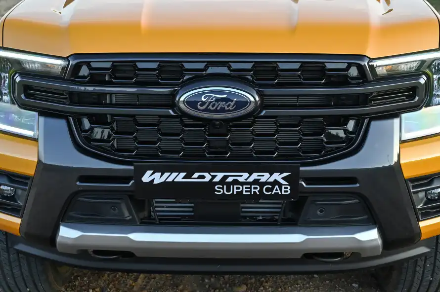 Ford Ford Ranger 2.0D XLT Super Cab HR 4X2 6AT Variant Image