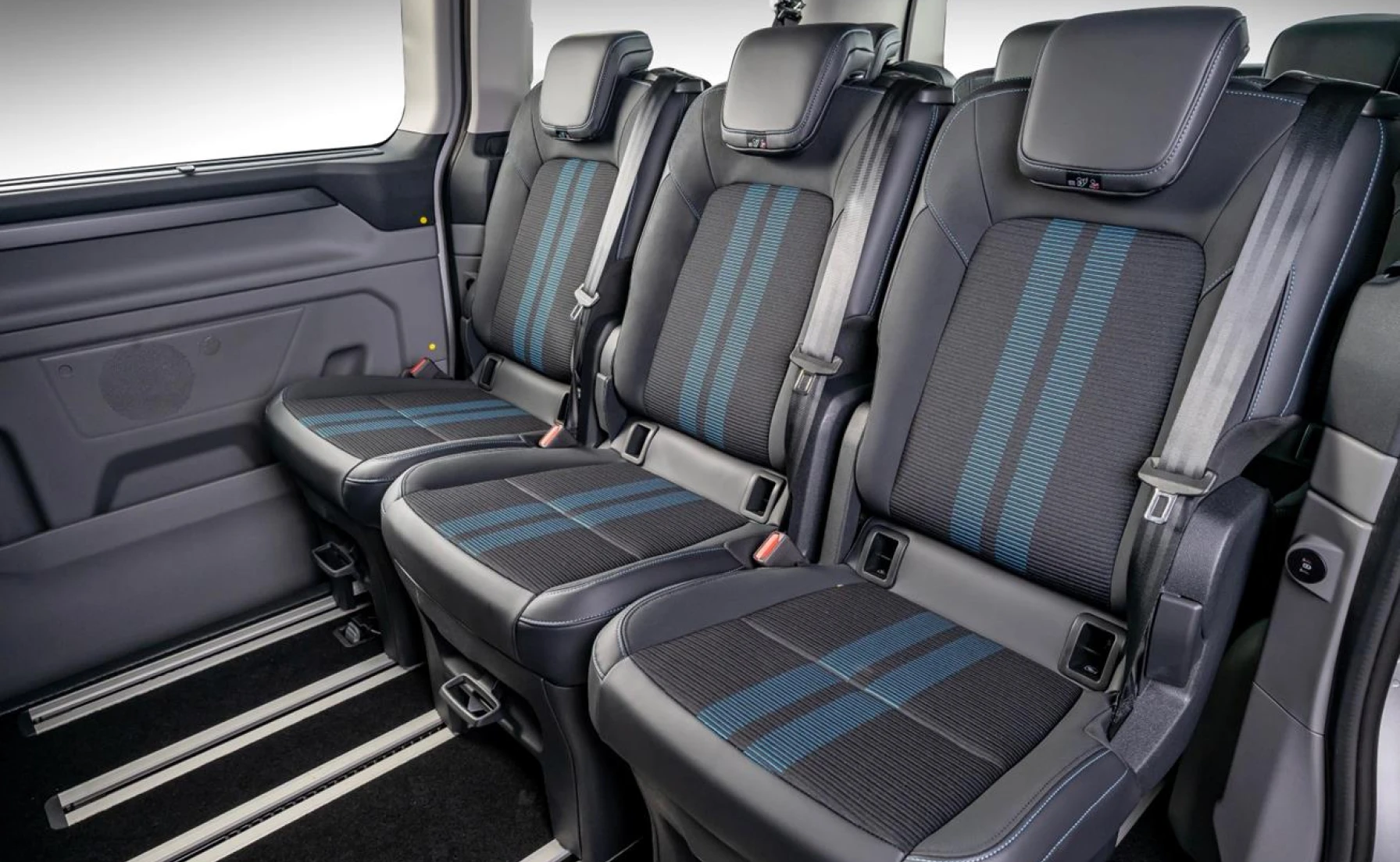 Ford Ford Tourneo Custom 2.0SiT Sport 8AT Variant Image