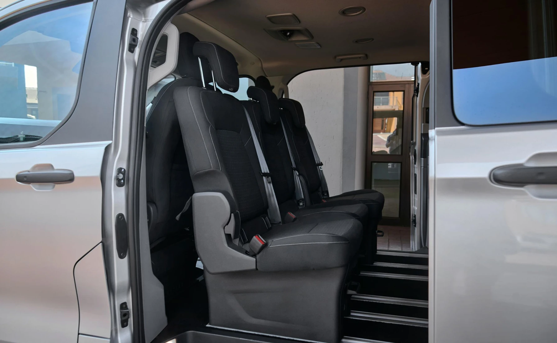 Ford Ford Tourneo Custom 2.0SiT Sport 8AT Variant Image