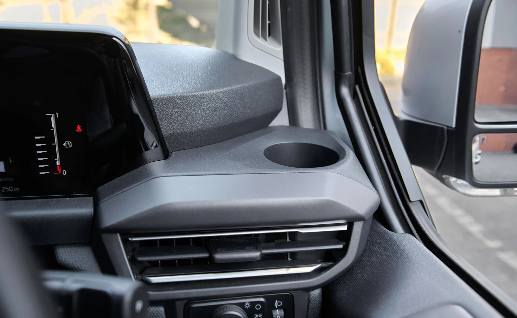 Ford Ford Tourneo Custom 2.0SiT Sport 8AT Variant Image