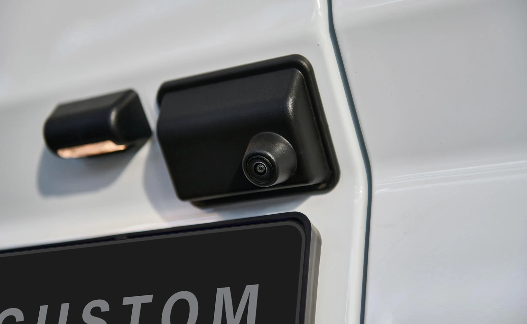 Ford Ford Transit Custom 2.0TDCI LWB Base F/C P/V 6MT Variant Image